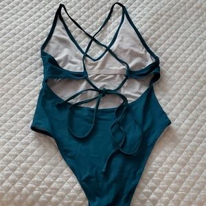 💚4/$16 one piece